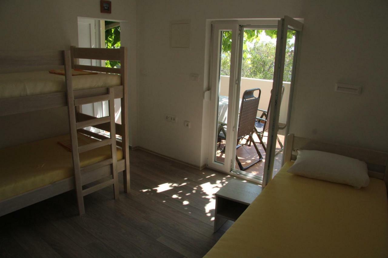 Novalja Inn 2 ภายนอก รูปภาพ