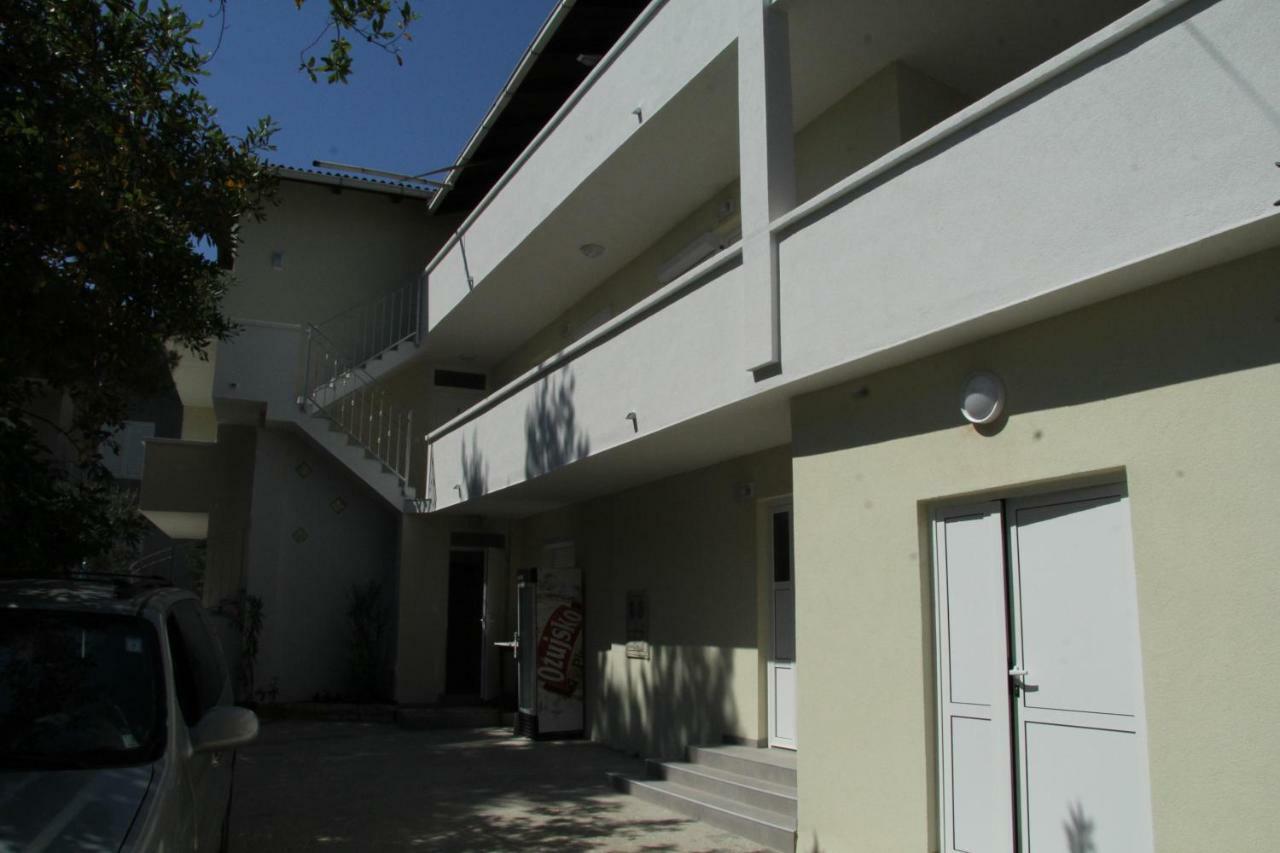 Novalja Inn 2 ภายนอก รูปภาพ
