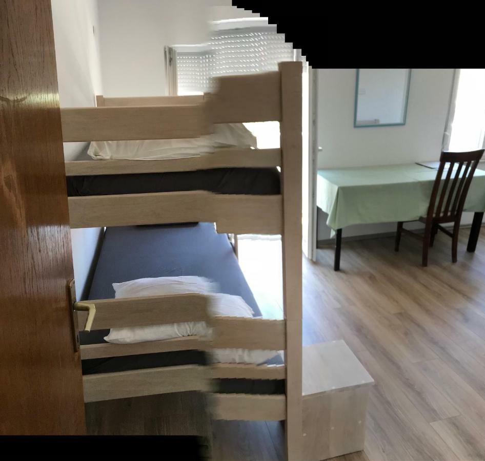 Novalja Inn 2 ภายนอก รูปภาพ