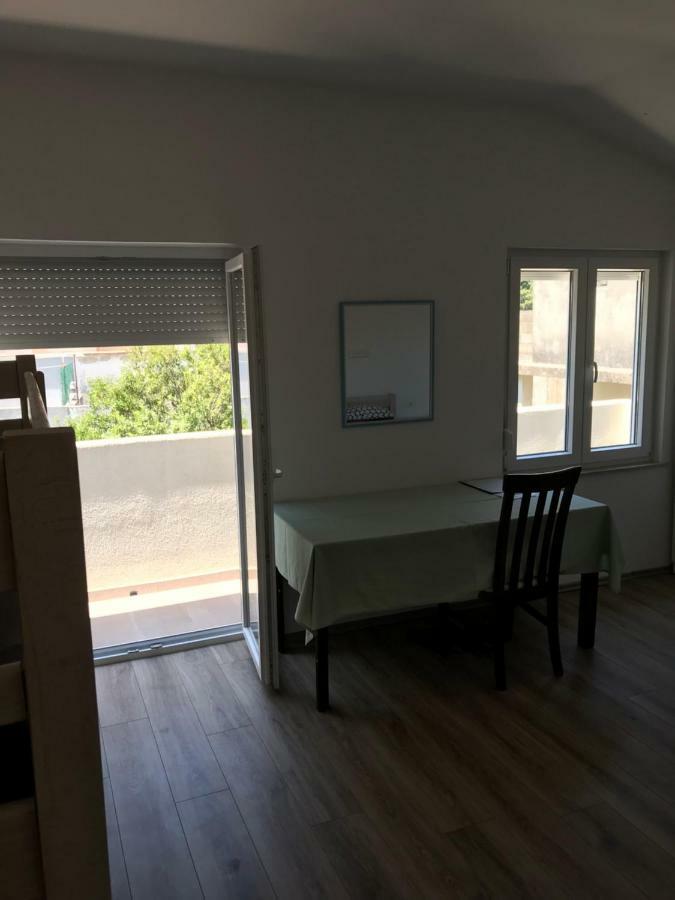 Novalja Inn 2 ภายนอก รูปภาพ